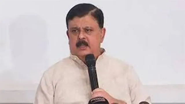 କଂଗ୍ରେସ ଛାଡ଼ିଲେ ଚିରଞ୍ଜୀବୀ: କାରଣ କହିଲେନି, ବିରୋଧୀ ବି ଚୁପ୍‌