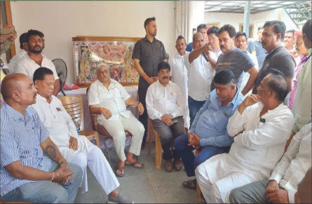 ରାୟଗଡ଼ା ବିଜେଡିରେ ଅଚଳାବସ୍ଥା: ଭାସ୍କର ରାଓଙ୍କ ବାସଭବନରେ ଅସନ୍ତୁଷ୍ଟଙ୍କ ମେଳି