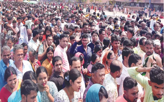 ଶ୍ରୀମନ୍ଦିରରେ ଦୋଳପୂର୍ଣ୍ଣିମା ଓ ହୋଲି: ସୁନାବେଶରେ ଦର୍ଶନ ଦେଲେ ମହାପ୍ରଭୁ