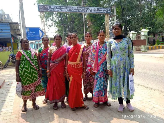 ଜମି ସହ କୁମ୍ଭାରଶାଳ ଦାବି କଲେ କୁମ୍ଭାରପୁଟର ମହିଳା ଓ ଏସଏଚଜି