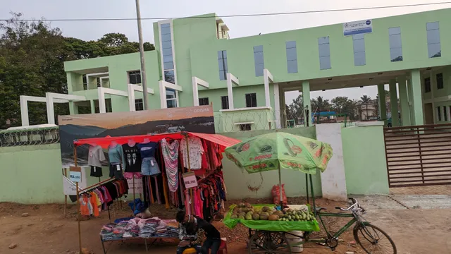 ଲୋକାର୍ପଣର ୫ଦିନ ପରେ ବି କାର୍ଯ୍ୟକ୍ଷମ ହୋଇପାରିନି ସରକାରୀ ବସଷ୍ଟାଣ୍ଡ: ୪୩ ଷ୍ଟଲକୁ ନେଇ ଚର୍ଚ୍ଚା