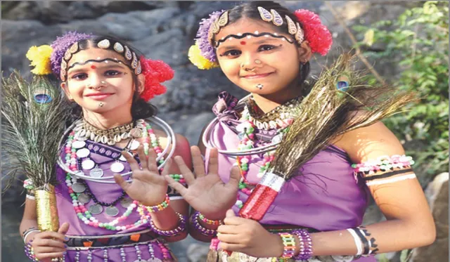 ଚର୍ଚ୍ଚାରେ କାଲିମେଳାର ଦୁଇ ଭଉଣୀ: ପଣକିଆରେ ଭୋଟରଙ୍କୁ ସଚେତନ