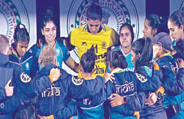 ଚମକ ହରାଉଛି ମହିଳା ହକି: ଅଲିମ୍ପିକ୍ସ ଟିକେଟ ଖସିବା ପରେ ଦକ୍ଷତା ନେଇ ପ୍ରଶ୍ନବାଚୀ