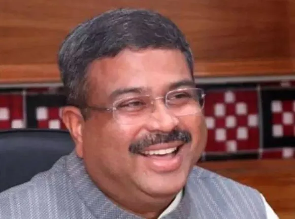 ମା ଡାକେଶ୍ୱରି ମନ୍ଦିର ଦର୍ଶନ କରି ନିର୍ବାଚନ ପ୍ରଚାର ଆରମ୍ଭ କଲେ ଧର୍ମେନ୍ଦ୍ର ପ୍ରଧାନ