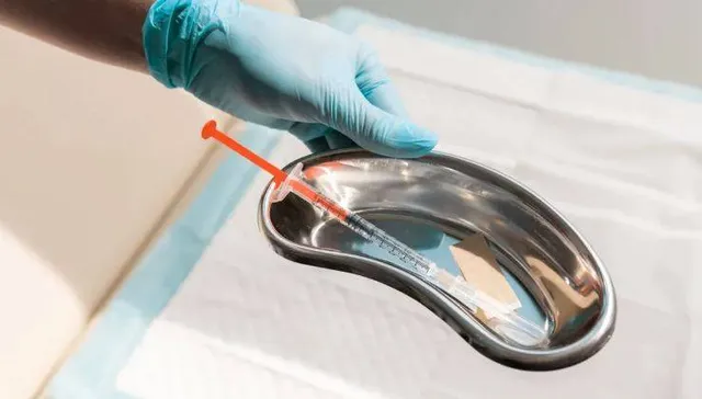 ଥଣ୍ଡାଜ୍ବର ରୋଗୀଙ୍କୁ କୁକୁର କାମୁଡ଼ା ଇ‌‌‌ଞ୍ଜେକସନ୍