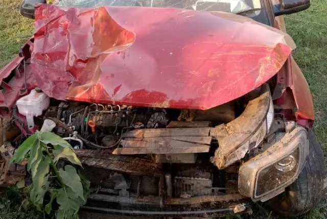 କାର୍‌ ଓ ବାଇକ ଧକ୍କା: ଭାଇ ମୃତ, ଭଉଣୀ ଗୁରୁତର