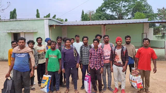 ଆନ୍ଧ୍ରରେ ନଜରବନ୍ଦୀ ଥିବା ୨୦ ନିର୍ଯାତିତ ଦାଦନ ଶ୍ରମିକ ଉଦ୍ଧାର, ମଜୁରୀ ମାଗିଲେ ଖାଉଥିଲେ ମାଡ଼