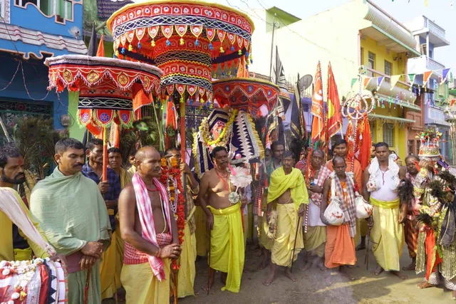 ମା’ ରୁଦ୍ରକାଳୀଙ୍କ ଦଣ୍ଡଯାତ୍ରା: ଶହଶହ ବର୍ଷର ପରମ୍ପରାକୁ ବଞ୍ଚେଇ ରଖିଛନ୍ତି ଘୁମୁସର ଉଦୟଗିରି ଦଣ୍ଡ ଦଳ