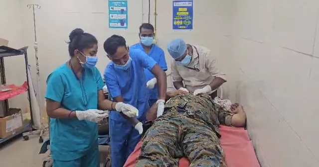 ମତଦାନ ସାରି ଫେରୁଥିବା ଯବାନଙ୍କ ବସ୍‌ ଓଲଟିଲା, ୧୦ ଜଣ ଆହତ