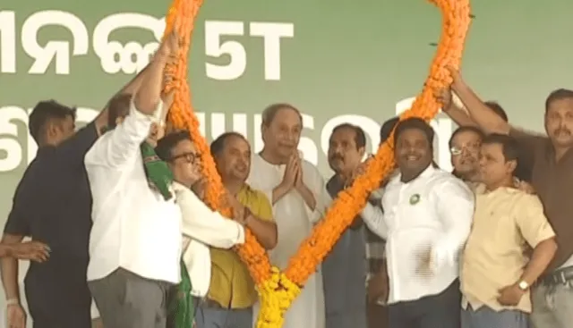 ଗଂଜାମରୁ ନିର୍ବାଚନ ପ୍ରଚାରର ଶୁଭାରମ୍ଭ କଲେ ମୁଖ୍ୟମନ୍ତ୍ରୀ, କହିଲେ- ୨୦୨୪ ନିମନ୍ତେ ଆଶୀର୍ବାଦ ପ୍ରଦାନ କରନ୍ତୁ