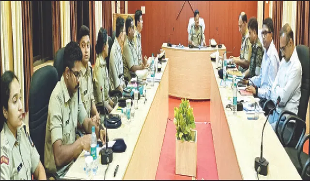 ମାଓବାଦୀଙ୍କ ଉପରେ ନଜର ରଖିବାକୁ ନିର୍ଦେଶ: ନିର୍ବାଚନ ପୂର୍ବରୁ ଆଇନଶୃଙ୍ଖଳା ସ୍ଥିତି ସମୀକ୍ଷା କଲେ ଡିଜିପି