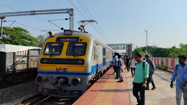 କେନ୍ଦୁଝରଗଡ଼-ଖୋର୍ଦ୍ଧା ରୋଡ୍‌ ମେମୁ ଟ୍ରେନ୍‌ରେ ଅସମ୍ଭାଳ ଭିଡ଼: ବଗି ସଂଖ୍ୟା ବଢ଼ାଇବାକୁ ଦାବି