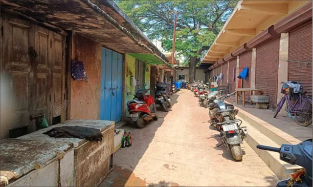 ଛଅ ବର୍ଷ ପରେ ମଧ୍ୟ ଖୋଲିଲାନି ମାଂସ ବଜାର