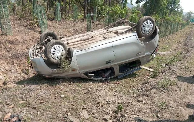 ନିୟନ୍ତ୍ରଣ ହରାଇ ଆଗରେ ଯାଉଥିବା କାର୍‌କୁ ଧକ୍କା ଦେଲେ, ୪ ବର୍ଷୀୟ ଶିଶୁର ମୃତ୍ୟୁ