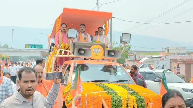 ଦେବଗଡ଼ ଜିଲ୍ଲାବାସୀଙ୍କ ଠାରୁ ଆଶୀର୍ବାଦ ଭିକ୍ଷା କରିବାକୁ ଆସିଛି: ଧର୍ମେନ୍ଦ୍ର ପ୍ରଧାନ