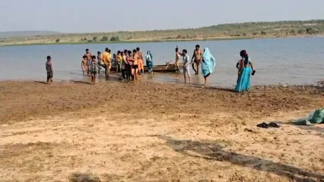 ମହାନଦୀରେ ଡଙ୍ଗା ବୁଡ଼ିବା ଘଟଣା: ମୃତକଙ୍କ ପରିବାରକୁ ୪ ଲକ୍ଷ ଲେଖାଏଁ ଅନୁକମ୍ପା ରାଶି ଘୋଷଣା