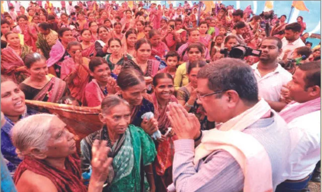 ବିଡ଼ି ଶ୍ରମିକ ପ୍ରସଙ୍ଗ ଉଠାଇଲେ ଧର୍ମେନ୍ଦ୍ର: ଜନସମାବେଶ, ମିଶ୍ରଣ ପର୍ବରେ ଯୋଗଦେଲେ