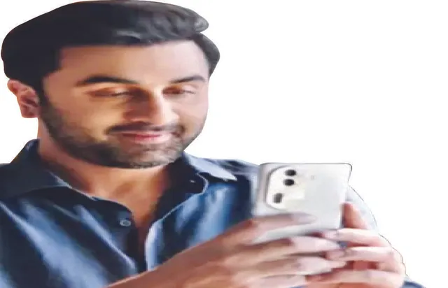 ଯୁବତୀଙ୍କ ନାମକୁ ‘ବ୍ୟାଟେରି ଲୋ’ରେ ସେଭ୍‌ କରୁଥିଲେ