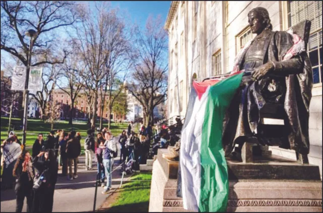 ହାର୍ଭାର୍ଡ ବିଶ୍ବବିଦ୍ୟାଳୟରେ ପାଲେଷ୍ଟାଇନ୍‌ ସମର୍ଥନରେ ବିକ୍ଷୋଭ: ଗିରଫ ସଂଖ୍ୟା ୯୦୦ ଛୁଇଁଲା