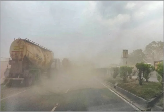 ବିଜୁ ଏକ୍ସପ୍ରେସ୍‌ ୱେ’ରେ ପାଉଁଶ ଝଡ଼: ୧୫ ମିନିଟ୍‌ ପାଇଁ ଅଟକିଗଲା ଜୀବନଯାତ୍ରା