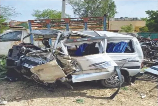 ଟ୍ରକ୍-କାର୍ ମୁହାଁମୁହିଁ ଧକ୍କା, ୯ ମୃତ