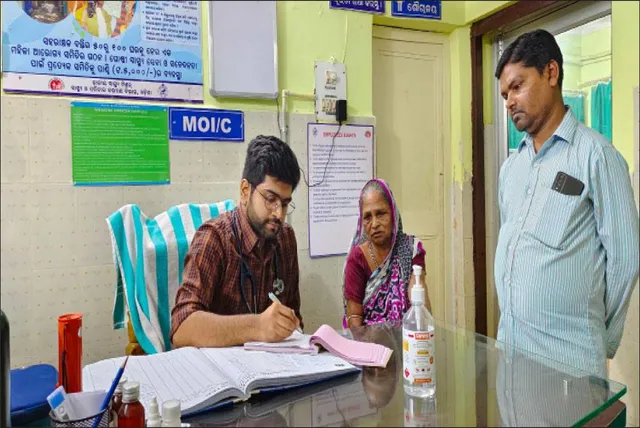 ସମ୍ବାଦ ପ୍ରଭାବ: ରେଣ୍ଟାଲ କଲୋ‌ନି ୟୁଏଚ୍‌ଡବ୍‌ଲୁସିକୁ ଡାକ୍ତର ଆସି‌ଲେ