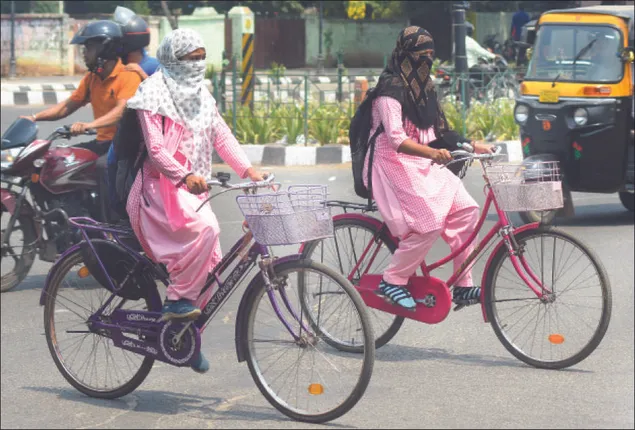 ୧୮ ଯାଏଁ ତାତିରୁ ନିସ୍ତାର ନାହିଁ: ପାରଳାଖେମୁଣ୍ଡିରେ ୪୦ ଡିଗ୍ରି ଡେଇଁଲା, ୟେଲୋ ୱାର୍ଣ୍ଣିଂ ଜାରି କଲା ଆଇଏମ୍‌ଡି