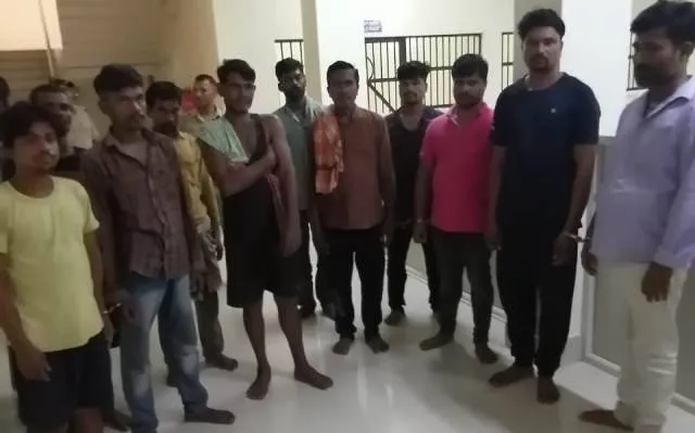 ଖୋର୍ଦ୍ଧା ପାଇପ୍‌ ମହାରାଷ୍ଟ୍ରକୁ ଚାଲାଣ: ବନ୍ଧାହେଲେ ୧୧ଜଣିଆ ଗ୍ୟାଙ୍ଗ୍‌