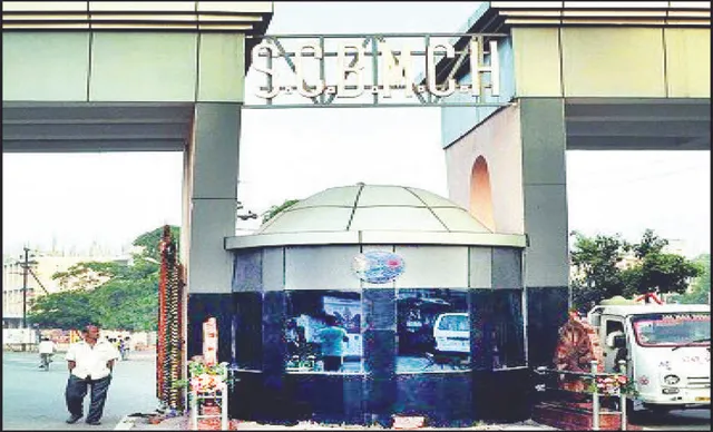 ପାଣି ମଡ଼ାଇବାକୁ ଯାଇଥିଲେ, ବିଲରେ ଜଗିଥିଲା ଯମ: ଚାଲିଗଲା ବାପପୁଅଙ୍କ ଜୀବନ, ମାଆ ଗୁରୁତର