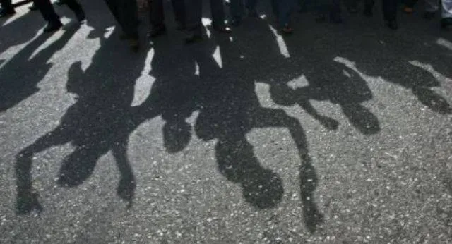 ପୋଷ୍ଟର ମାରିବାକୁ ନେଇ  ଦୁଇ ଗୋଷ୍ଠୀ ମୁହାଁମୁହିଁ: ଜଣେ ମୃତ, ୭ ଆହତ, ୮ ଗିରଫ