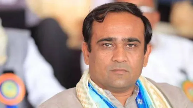 ଜାଣିଶୁଣି ନାମାଙ୍କନ ପତ୍ର ରଦ୍ଦ କରିଥିବା ଅଭିଯୋଗ ନେଇ ମୁହଁ ଖୋଲିଲେ ସୁରଟର କଂଗ୍ରେସ ପ୍ରାର୍ଥୀ ନୀଲେଶ: କହିଲେ ଦଳ ପ୍ରଥମେ କରିଛି ବିଶ୍ୱାସଘାତକତା