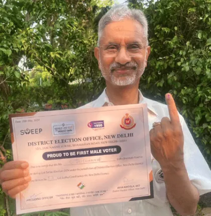 ବୈଦେଶିକ ମନ୍ତ୍ରୀ ଜୟଶଙ୍କରଙ୍କ ନାମ ଭୋଟର ତାଲିକାରେ ନାହିଁ! ୨୦ ମିନିଟ୍ ଲାଇନରେ ଅପେକ୍ଷା କରିବା ପରେ ଫେରିଲେ...