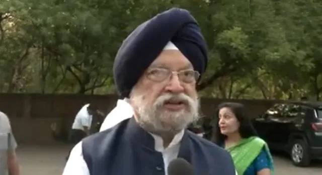 କେନ୍ଦ୍ରମନ୍ତ୍ରୀ ହରଦୀପ୍ ସିଂ ପୁରୀ ‌କଲେ ମତଦାନ: କହିଲେ, ସହଜରେ ୪୦୦ ଆସନ ଅତିକ୍ରମ କରିବୁ