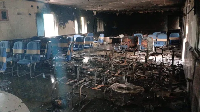 କାମାକ୍ଷାନଗର ବ୍ଲକ ପୁରୁଣା ସଭାଗୃହରେ ଅଗ୍ନିକାଣ୍ଡ, ଲକ୍ଷାଧିକ ଟଙ୍କାର ସାମଗ୍ରୀ ଜଳିପୋଡ଼ି ପାଉଁଶ