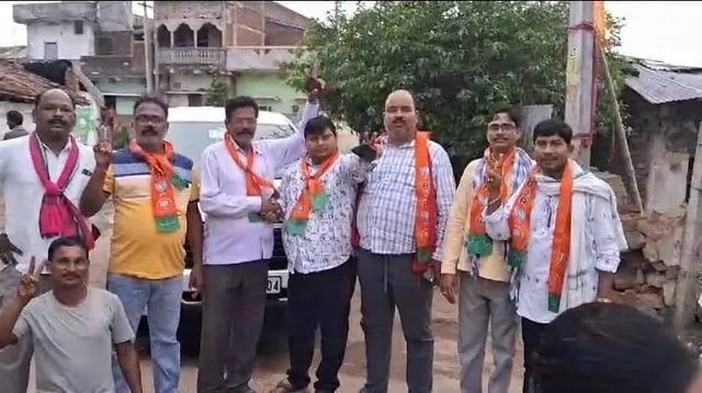 ମତଦାନର ୪୮ ଘଣ୍ଟା ପୂର୍ବରୁ ଶଙ୍ଖ ଛାଡ଼ିଲେ, ପଦ୍ମ ଧରିଲେ ବୀରମହାରାଜପୁରର ଏହି ସବୁ ନେତା