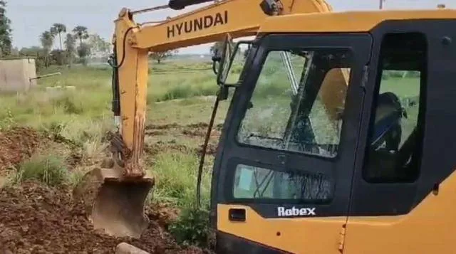 ମାଟି ଅତଡ଼ା ଖସି ୩ ଶ୍ରମିକଙ୍କ ମୃତ୍ୟୁ