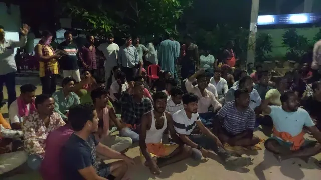 ବିଜେଡି କର୍ମୀଙ୍କ ଆକ୍ରମଣରେ ସମିତି ସଭ୍ୟ ଗୁରୁତର: ଥାନାରେ ୩ ଅଟକ, ମୁଖ୍ୟ ଅଭିଯୁକ୍ତକୁ ଗିରଫ ଦାବି