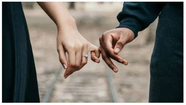 ୯୬ ବର୍ଷ ବୟସ୍କା ଗର୍ଲଫ୍ରେଣ୍ଡଙ୍କୁ ବିବାହ କରିବେ ୧୦୦ ବର୍ଷ ବୟସ୍କ ବ୍ୟକ୍ତି, ୩ ବର୍ଷ ଡେଟ୍ ପରେ ଏବେ ପଡ଼ିବ ହାତଗଣ୍ଠି