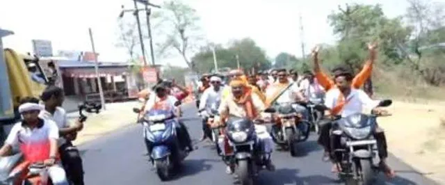 ରେଢ଼ାଖୋଲରେ ରାଲି: ନିଜେ ବାଇକ୍ ଚଳାଇଲେ ଧର୍ମେନ୍ଦ୍ର ପ୍ରଧାନ