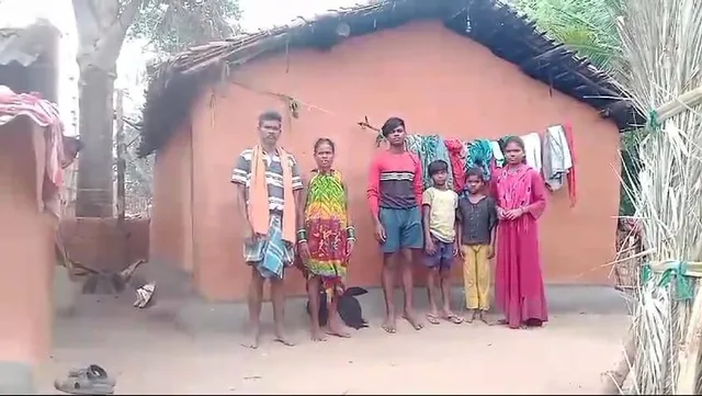 ଝରିଗାଁ ବ୍ଲକରେ ବାଟବଣା ଆବାସ ଯୋଜନା: ଗୋଟିଏ କଠୋରୀରେ ପରିବାରର ସାତ ସଦସ୍ୟ