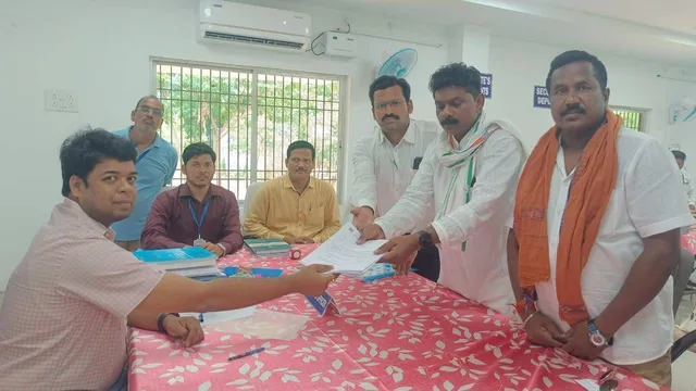 ନାମାଙ୍କନପତ୍ର ଦାଖଲ କଲେ ବୀରମହାରାଜପୁର ନିର୍ବାଚନ ମଣ୍ଡଳୀର କଂଗ୍ରେସ ପ୍ରାର୍ଥୀ