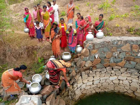 ଶୋଷ ମେଣ୍ଟାଉଛି ପରିତ୍ୟକ୍ତ କୂଅ