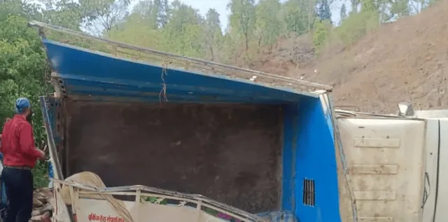 ଛତିଶଗଡ଼ର କଓ୍ବର୍ଦ୍ଧାରେ ବଡ଼ ସଡ଼କ ଦୁର୍ଘଟଣା, ୧୮ ମୃତ