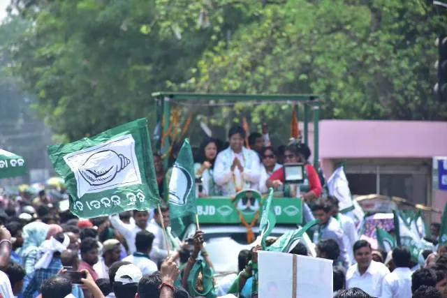 ୪ର୍ଥ ଦିନରେ ବିଧାନସଭା ପାଇଁ ୧୦ ଓ ଲୋକସଭା ପାଇଁ ଜଣେ ପ୍ରାର୍ଥୀ  ଦାଖଲ କଲେ ପ୍ରାର୍ଥୀପତ୍ର 