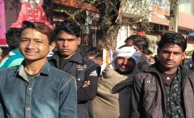 ନିର୍ବାଚନ ଆଣିଛି ରୋଜଗାର ସୁଯୋଗ: ଗାଁରେ ରହିଯାଇଛନ୍ତି ପ୍ରବାସୀ ଶ୍ରମିକ