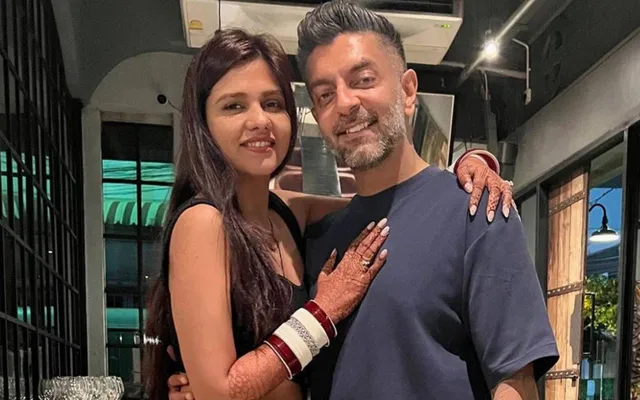 ବିବାହର ୧୦ ମାସ ପରେ ତୁମ ପତ୍ନୀ ତୁମକୁ ଛାଡ଼ି ଚାଲିଗଲା, ଟିକେ ତ ଲାଜ କର: ଦ୍ବିତୀୟ ସ୍ବାମୀଙ୍କୁ କହିଲେ ଅଭିନେତ୍ରୀ