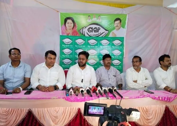 ନିର୍ବାଚନୀ ହିଂସା: ରୁଦ୍ରଙ୍କ ଗାଡ଼ି ଭାଙ୍ଗିଲେ ବିଜେପି ସମର୍ଥକ, ସାମ୍ବାଦିକ ସମ୍ମିଳନୀରେ ଅଭିଯୋଗ ଆଣିଲା ବିଜେଡି