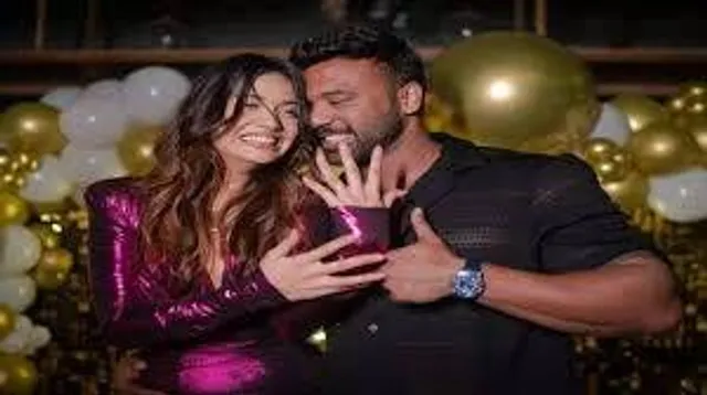 ହନିମୁନରୁ ଫେରି ଇନଷ୍ଟାରୁ ଡିଲିଟି କଲେ ବିବାହର ସମସ୍ତ ଫଟୋ