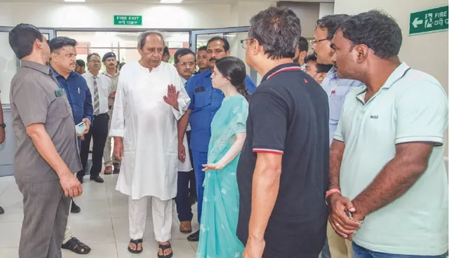 ଆହତଙ୍କୁ ଭେଟିଲେ ମୁଖ୍ୟମନ୍ତ୍ରୀ: ଏସ୍‌ଆର୍‌ସି ତଦନ୍ତ କରିବେ