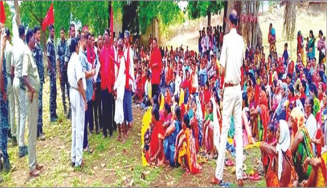 ବୁଥ୍‌କୁ ଆସିଲେନି ଭୋଟର: ମତଦାନ ବର୍ଜନ କରି ଧାରଣା ଦେଲେ